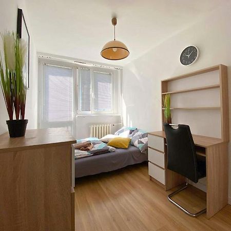 Bright Room №2 Grzybowska 9 Варшава Екстер'єр фото