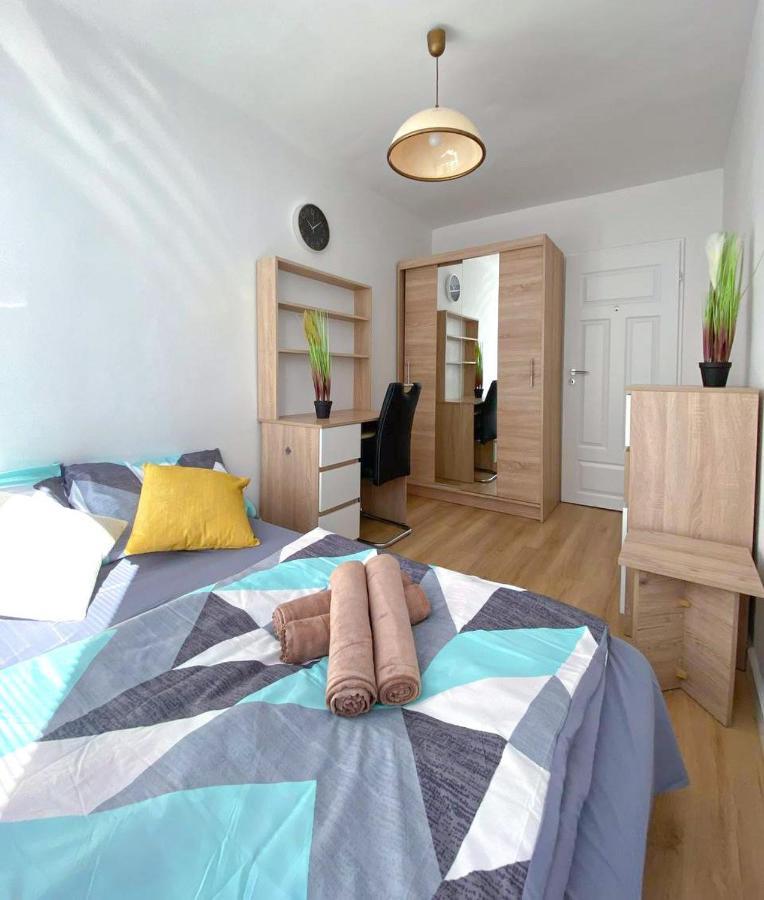 Bright Room №2 Grzybowska 9 Варшава Екстер'єр фото