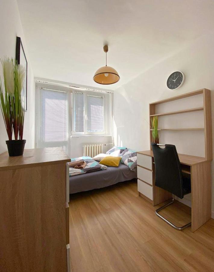 Bright Room №2 Grzybowska 9 Варшава Екстер'єр фото